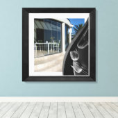 Abstracte Tulpen met witte marmer Black Canvas Afdruk (Insitu (Houten vloer))