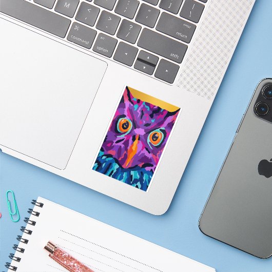 Abstracte uil sticker (Laptop met iPhone)