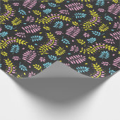 Abstracte varens-geel, roze en blauw op donkergrij cadeaupapier (Hoek)