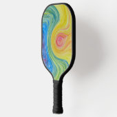 Abstracte verf van ronddraaiende regenboog pickleball paddle (Links)