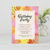 Abstracte verjaardag uitnodiging | Roze en sinaasa (Staand voorkant)