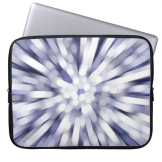 abstracte violette achtergrond. fractale explosie  laptop sleeve