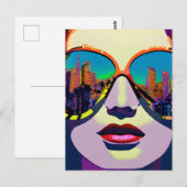 Abstracte vrouw in zonnebril met stadsreflectie briefkaart (Voorkant / Achterkant)