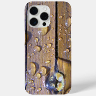 Abstracte waterdruppels op gekleurd hout Close-up iPhone 15 Pro Max Hoesje
