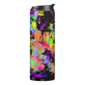 Abstracte willekeurige verf-kleurenexplosie in ber thermosbeker (Gedraaid links)