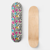 Abstracte zebrastrepen met bladverfsplash persoonlijk skateboard (Voorkant)