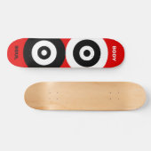 Abstracte zwarte en witte cirkels op rood persoonlijk skateboard (Horizontaal)