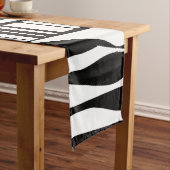 Abstracte zwarte en witte tabeluitvoerder korte tafelloper (Voorbeeld)