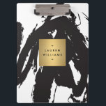 Abstracte zwarte penseelstreken met Gold Name Logo Klembord<br><div class="desc">Coördineert met de Abstracte Zwarte Borstelslagen met het Malplaatje van de Bedrijfs van de Logo van de Gouden Naam Bedrijfskaart tegen 1201AM. Een faux metallic gouden doos met jouw naam of handelsnaam staat echt op de grafische zwarte en witte abstracte kunst. Edgy en elegant. Dit ontwerp maakt deel uit van...</div>