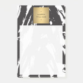 Abstracte zwarte penseelstreken met Gold Name Logo Post-it® Notes (Voorkant)