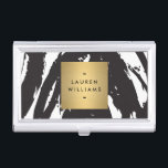 Abstracte zwarte penseelstreken met Gold Name Logo Visitekaarthouder<br><div class="desc">Coördineert met de Abstracte zwarte penseelstreken met Gold Name Logo Business Card Template van 1201AM. Een faux metallic gouden doos met jouw naam of bedrijfsnaam valt echt op in de grafische zwart-wit abstracte kunst. Een edgy en elegant kaart hoesje voor uw visitekaartjes. © 1201AM CREATIEF</div>
