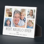 Abuelo Grootvader Kleinkinderen Fotocollage Fotoplaat<br><div class="desc">Eenvoudig en schoon ontwerp laat uw familiefoto's schitteren op deze Best Abuelo Ever-plaquette. Een grote foto in het midden met twee kleinere foto's aan weerszijden laat je gemakkelijk je eigen foto's invoegen. Het beste Abuelo ooit is hieronder geschreven in een modern lettertype. Met twee regels hieronder kunt u uw aanpassing...</div>