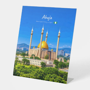 Abuja, Nigeria - Nationale Moskee Gouden Koepel Reclamebord Met Voetstuk