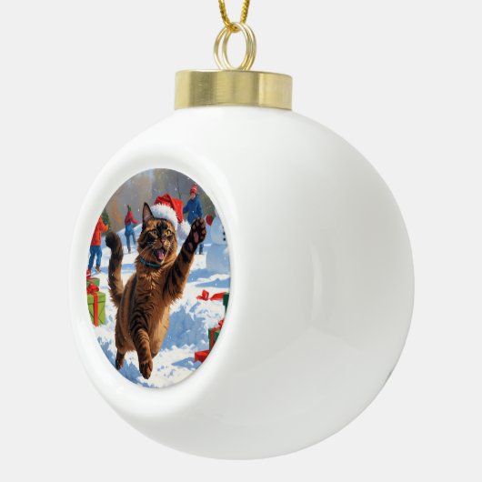 Abyssinian Cat Christmas Feestelijke Sneeuwscène Keramische Bal Ornament (Rechts)