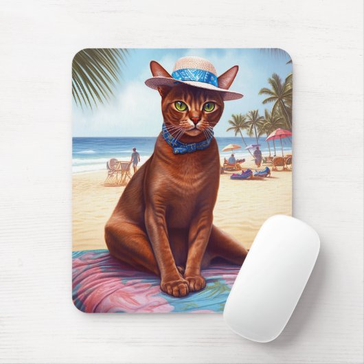 Abyssische kat op strand, zomercadeau voor kattenl muismat (Met muis)