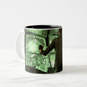 AC Screenshot 10 Tweekleurige Koffiemok (Voorkant links)