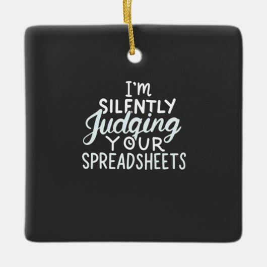 Accountant beoordeelt spreadsheets keramisch ornament (Voorkant)