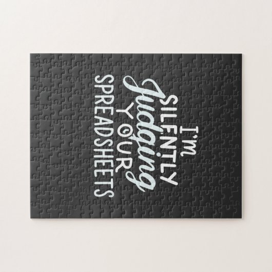 Accountant beoordeelt spreadsheets legpuzzel (Horizontaal)