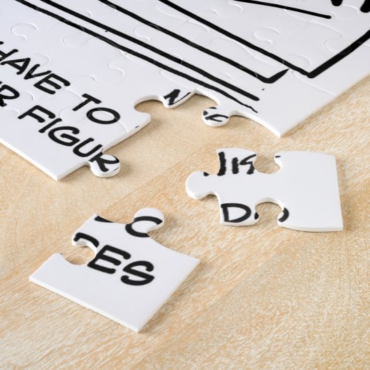 Accountant controleert de boeken in een slanke clu legpuzzel (Zijkant)