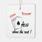 Aces boven de rustnaam op datum keramisch ornament (Links)