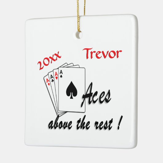 Aces boven de rustnaam op datum keramisch ornament (Links)