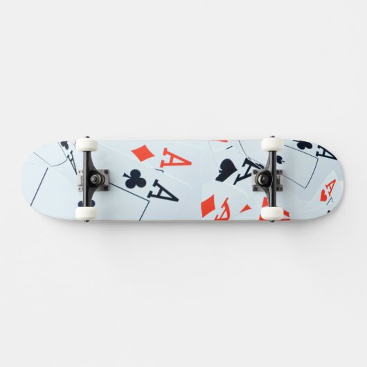 Aces in een gelaagde samenstelling, persoonlijk skateboard (Horizontaal)