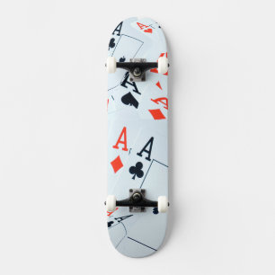 Aces in een gelaagde samenstelling, persoonlijk skateboard