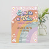 Acht is een vibe verjaardag uitnodiging (Staand voorkant)