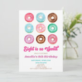 Acht is zo lief donut 8e verjaardagsfeest kaart (Staand voorkant)