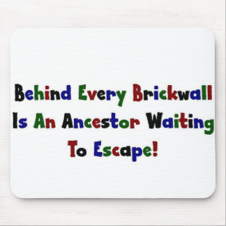 Achter elke brickwall zit.. muismat