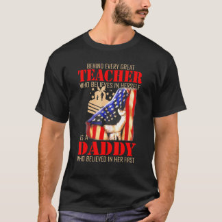 Achter elke geweldige leraar die in zichzelf geloo t-shirt