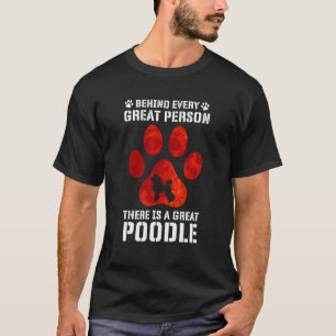 Achter elke grote persoon is er een grote liefde P T-shirt