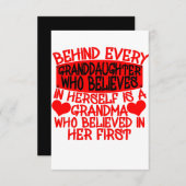 Achter elke kleindochter die in zichzelf gelooft bedankkaart (Voorkant / Achterkant)