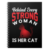 Achter elke sterke vrouw zit haar kat Notitieboek (Voorkant)