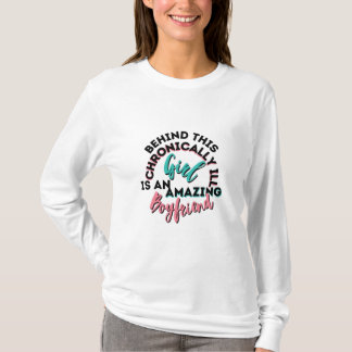 Achter het chronische meisje zit een geweldige boy t-shirt