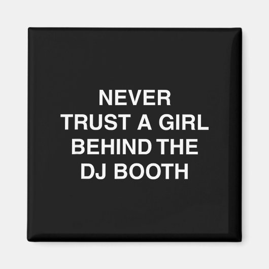 Achter het dj-podium grappige techno edm festival magneet (Voorkant)
