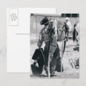 Achter uitzicht van cowboy vervoerend toestel briefkaart (Voorkant / Achterkant)