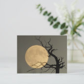 Achter - volle maan achter blote boomcollage briefkaart (Staand voorkant)