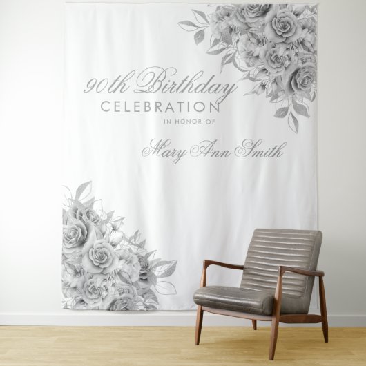 Achtergrond 90ste verjaardagsfeest bloemig zilver  wandkleed (In situ)