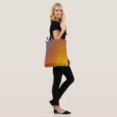 Achtergrond abstracte lijn tote bag (Op model)