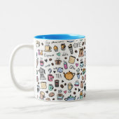 Achtergrond koffiedoedelen tweekleurige koffiemok (Links)