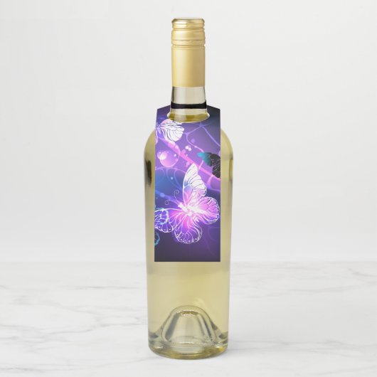 Achtergrond met nachtvliegen flessenhanger (Op fles)