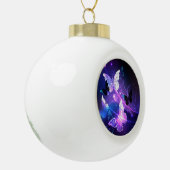 Achtergrond met nachtvliegen keramische bal ornament (Links)