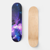 Achtergrond met nachtvliegen persoonlijk skateboard (Voorkant)