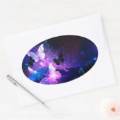 Achtergrond met nachtvlinders ovale sticker (Envelop)