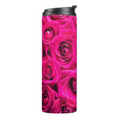 Achtergrond roze bloemen rozen thermosbeker (Gedraaid links)