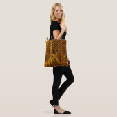 Achtergrond slangenhuid tote bag (Op model)