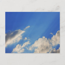 Achtergrond van de blauwe lucht. briefkaart