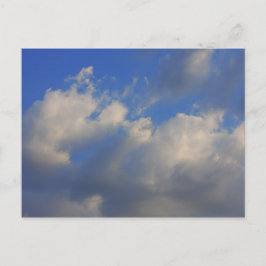 Achtergrond van de blauwe lucht. briefkaart