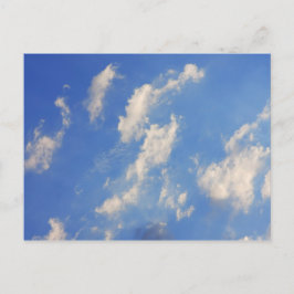 Achtergrond van de blauwe lucht. briefkaart